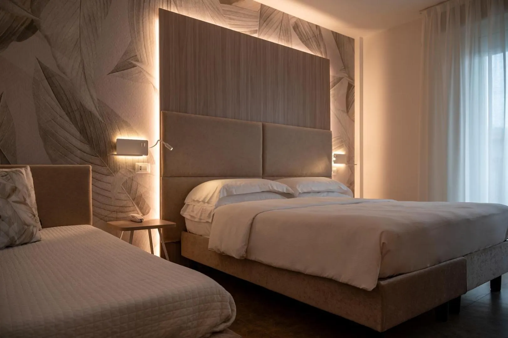 Hotel Savoy Caorle 4*,